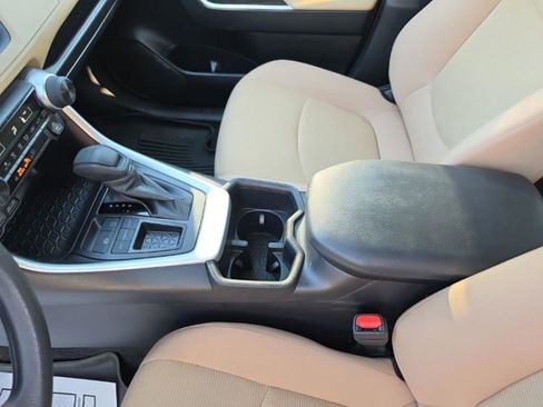 Used 2025 Toyota RAV4 LE image 17