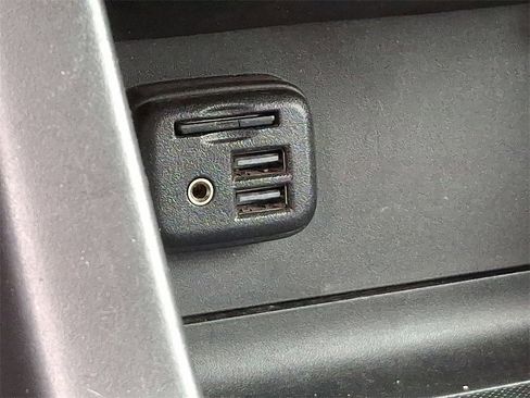 Used 2020 Chevrolet Colorado Z71 image 25