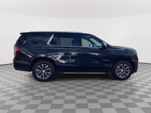 Used 2022 Chevrolet Tahoe LT w/ LT Signature Plus Package image 9