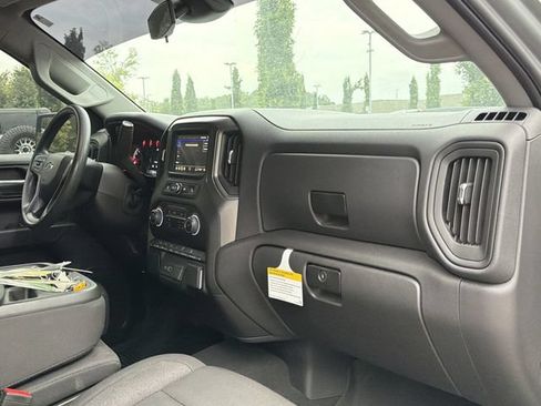 Used 2025 Chevrolet Silverado 1500 Custom Trail Boss AWD/4WD image 14