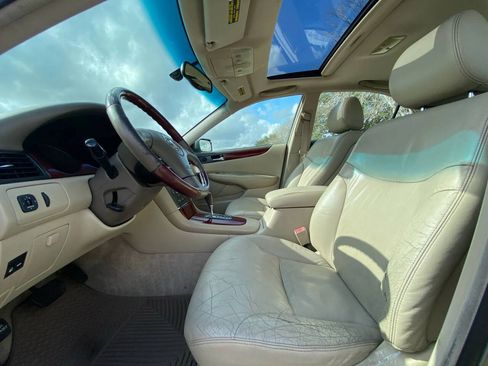 Used 2003 Lexus ES 330 FWD image 12