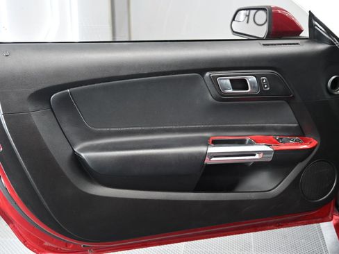 Used 2020 Ford Mustang GT image 14