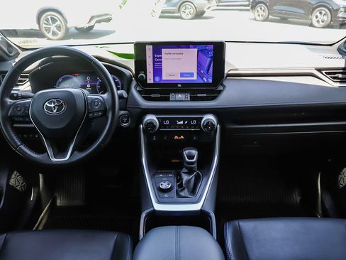 Used 2023 Toyota RAV4 XSE AWD/4WD image 12