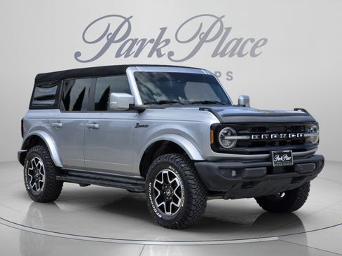 Used 2023 Ford Bronco Outer Banks AWD/4WD image 7