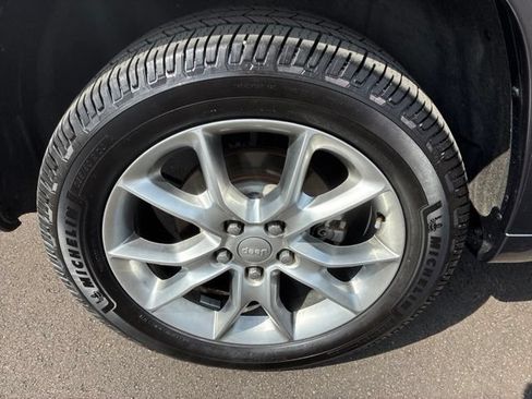 Used 2015 Jeep Grand Cherokee Summit w/ Platinum Series Group AWD/4WD image 14