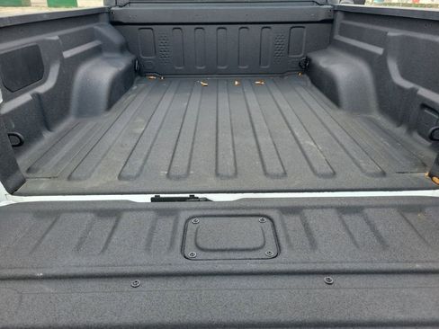 Certified 2025 Jeep Gladiator Sport image 8