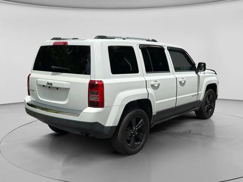 Used 2012 Jeep Patriot Latitude w/ Sun/Sound Group AWD/4WD image 5