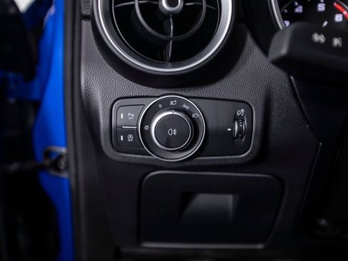 Used 2019 Alfa Romeo Stelvio w/ Nero Edizione RWD image 35