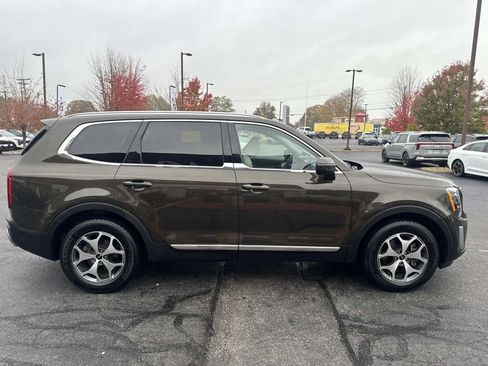 Used 2022 Kia Telluride EX image 8