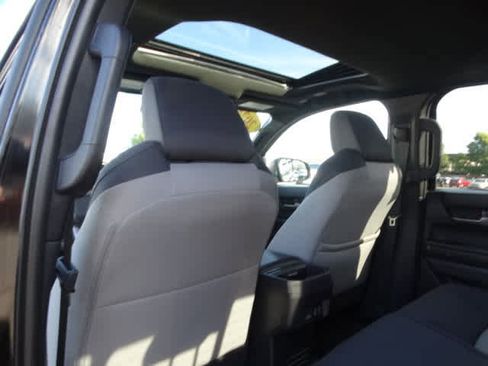 Used 2025 Toyota Tacoma TRD Sport image 23