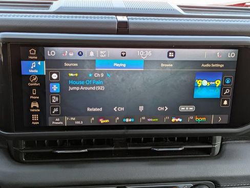 Used 2024 Jeep Wrangler Unlimited Sahara AWD/4WD image 20