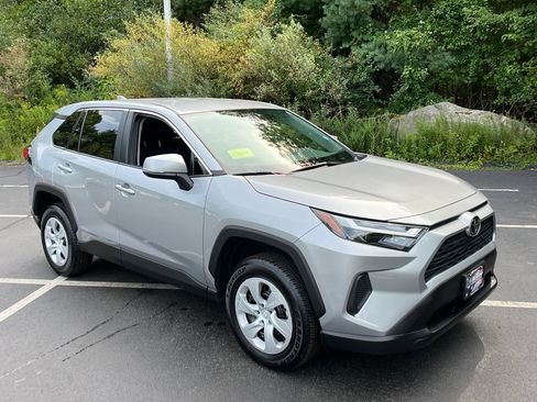 Used 2025 Toyota RAV4 LE AWD/4WD image 7