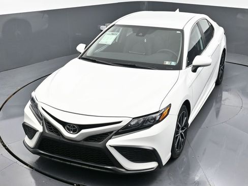 Used 2023 Toyota Camry SE image 38