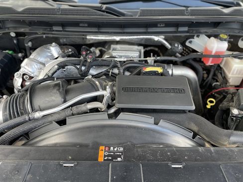 Used 2022 GMC Sierra 3500 Denali w/ Denali Ultimate Package image 7