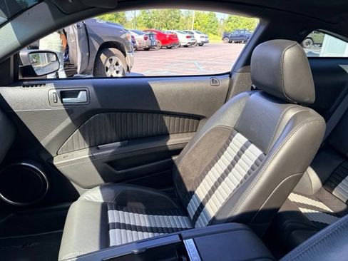 Used 2011 Ford Mustang Shelby GT500 RWD image 15