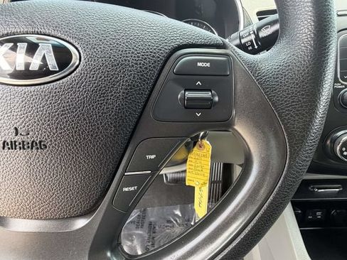 Used 2015 Kia Forte LX FWD image 16