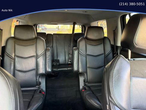 Used 2018 Cadillac Escalade Premium Luxury image 29