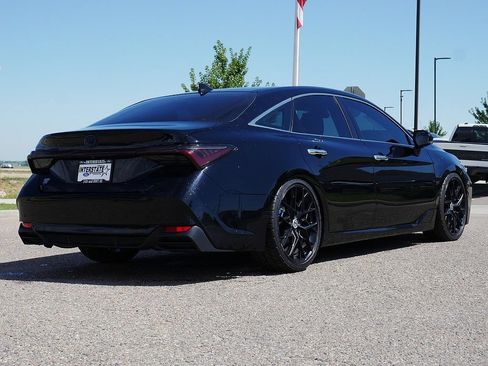 Used 2021 Toyota Avalon Limited w/ Advanced Safety Package FWD image 5