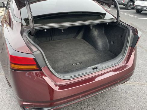 Used 2024 Nissan Altima 2.5 SV w/ SV Premium Package image 37