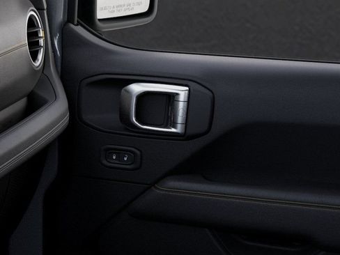 New 2026 Jeep Wrangler Unlimited Sahara AWD/4WD image 25