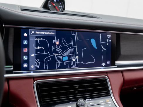 Certified 2022 Porsche Panamera 4 Platinum Edition image 24