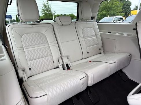 Used 2024 Lincoln Navigator Black Label AWD/4WD image 28