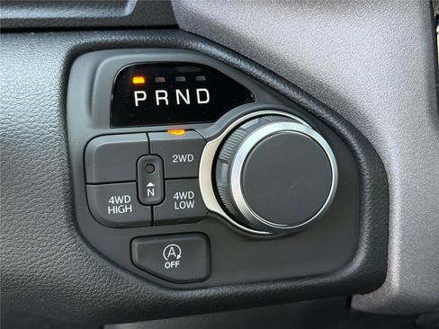 New 2026 RAM 1500 Express AWD/4WD image 30