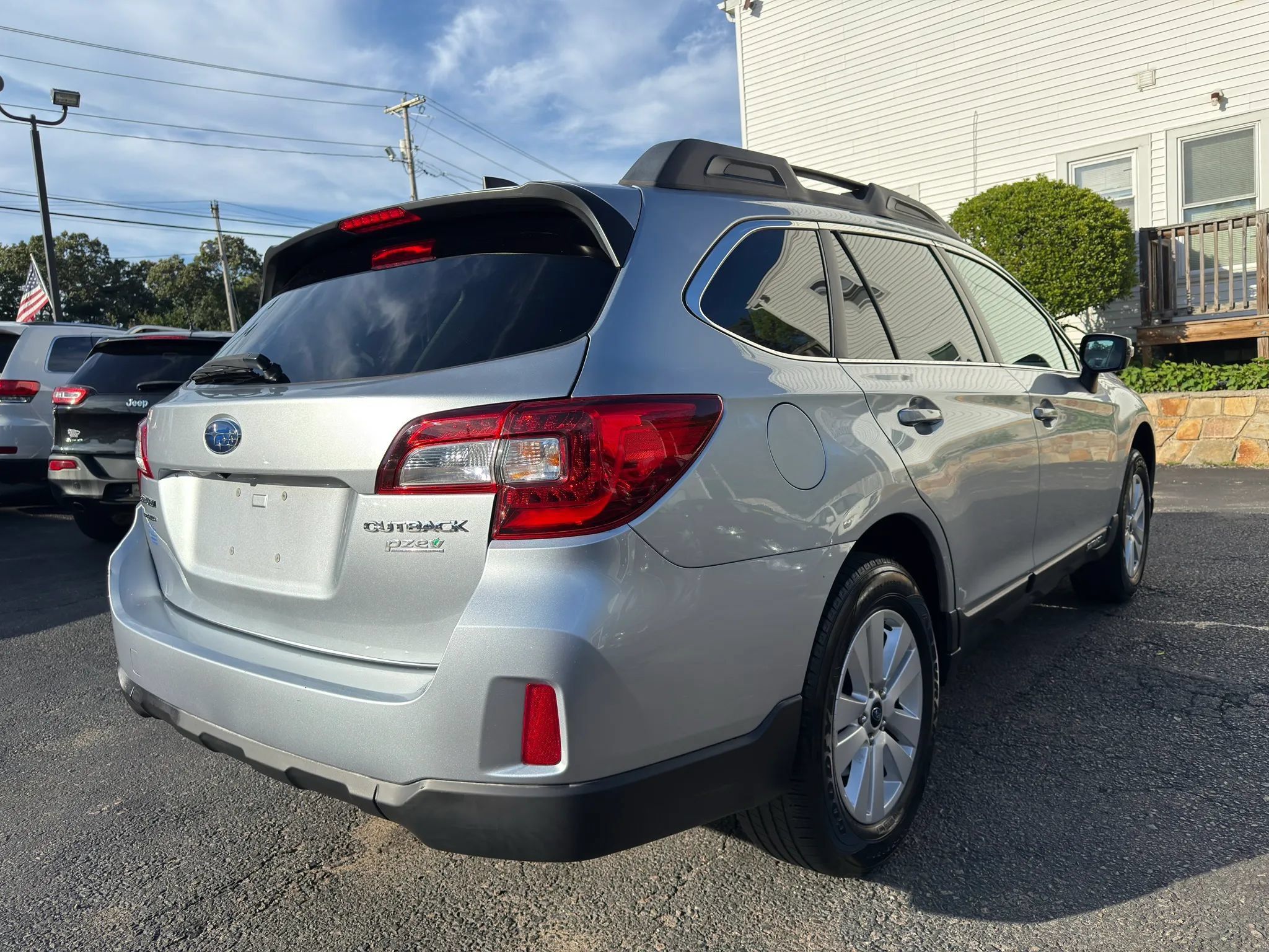 Used 2016 Subaru Outback 2.5i Premium AWD/4WD image 7