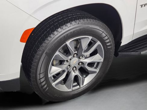 Used 2022 Chevrolet Tahoe LT w/ Luxury Package image 12