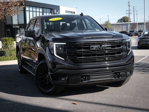 Used 2022 GMC Sierra 1500 Elevation image 2