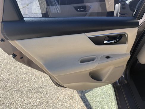 Used 2015 Nissan Altima 2.5 S w/ Power Driver Seat Package FWD image 13
