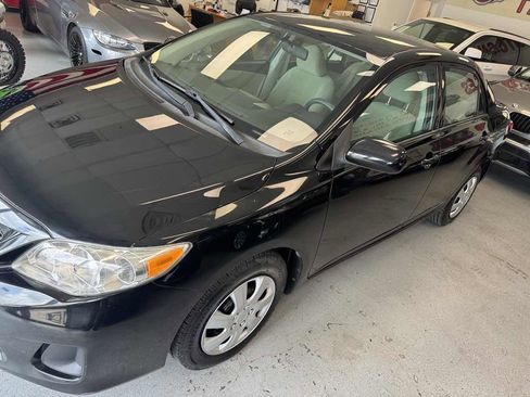 Used 2011 Toyota Corolla LE image 5