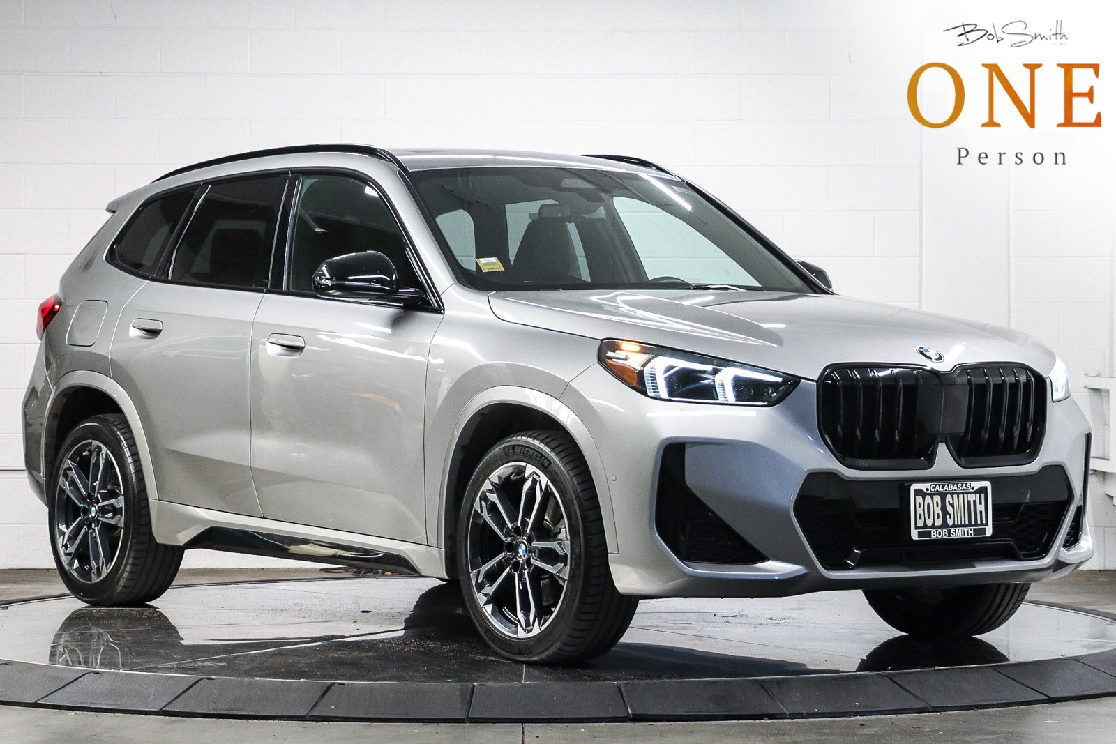 Used 2023 BMW X1 xDrive28i w/ M Sport Package AWD/4WD image 1