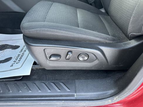 Used 2023 Chevrolet Colorado LT w/ LT Convenience Package II image 24