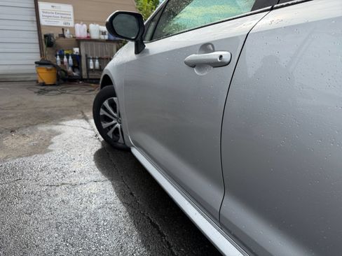 Used 2021 Toyota Corolla LE FWD image 30