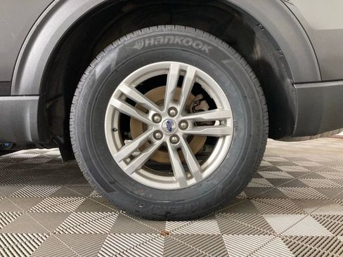 Used 2023 Ford Explorer XLT w/ Equipment Group 202A image 25