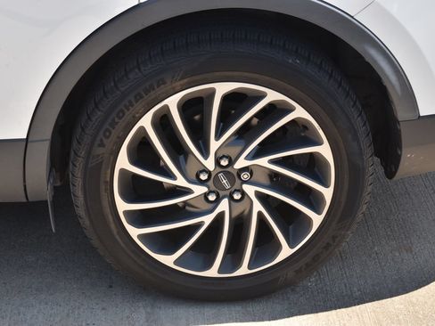 Used 2020 Lincoln Nautilus Reserve AWD/4WD image 10