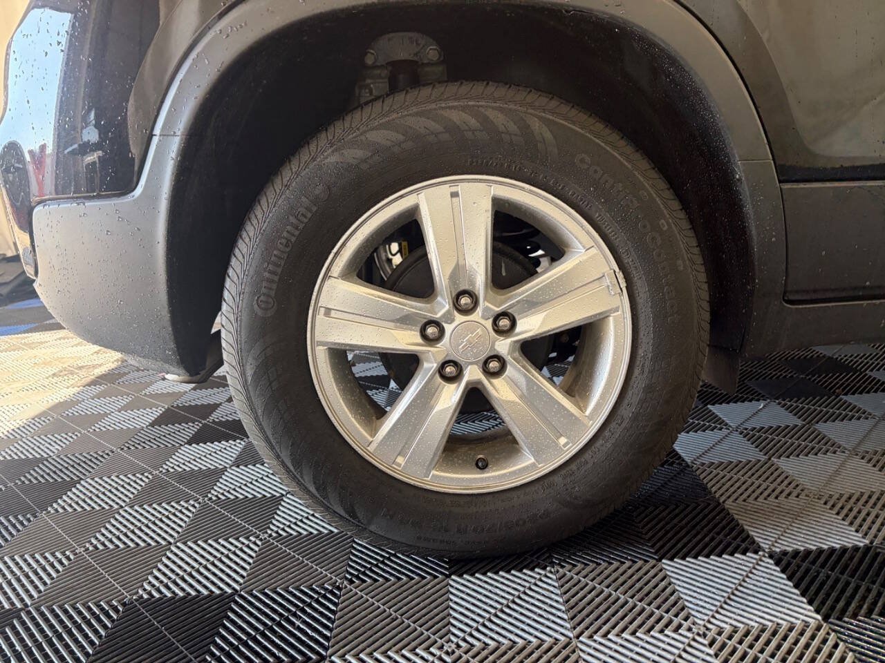Used 2019 Chevrolet Trax LT FWD image 25