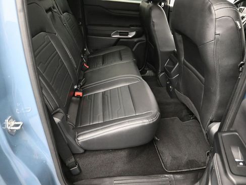 Used 2025 Ford Ranger Lariat w/ Trailer Tow Package image 8