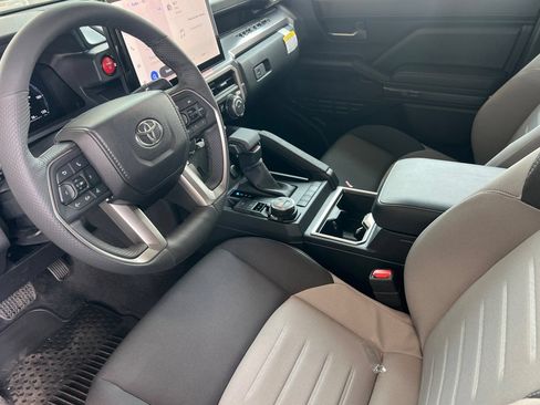 New 2026 Toyota Tacoma TRD Off-Road w/ TRD Off Road Upgrade Package AWD/4WD image 7