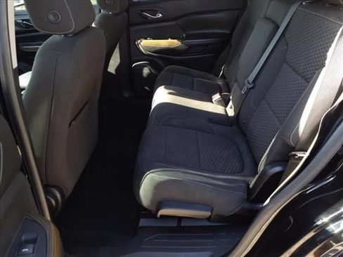 Used 2019 GMC Acadia SLE FWD image 11