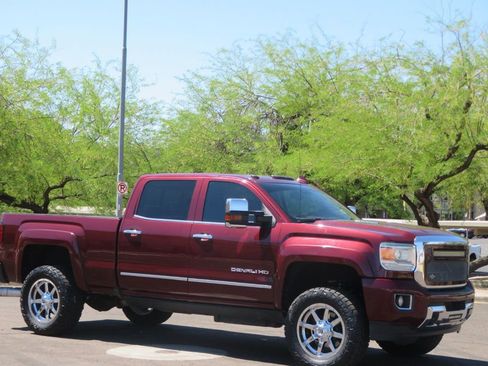 Used 2016 GMC Sierra 3500 Denali w/ Duramax Plus Package AWD/4WD image 4
