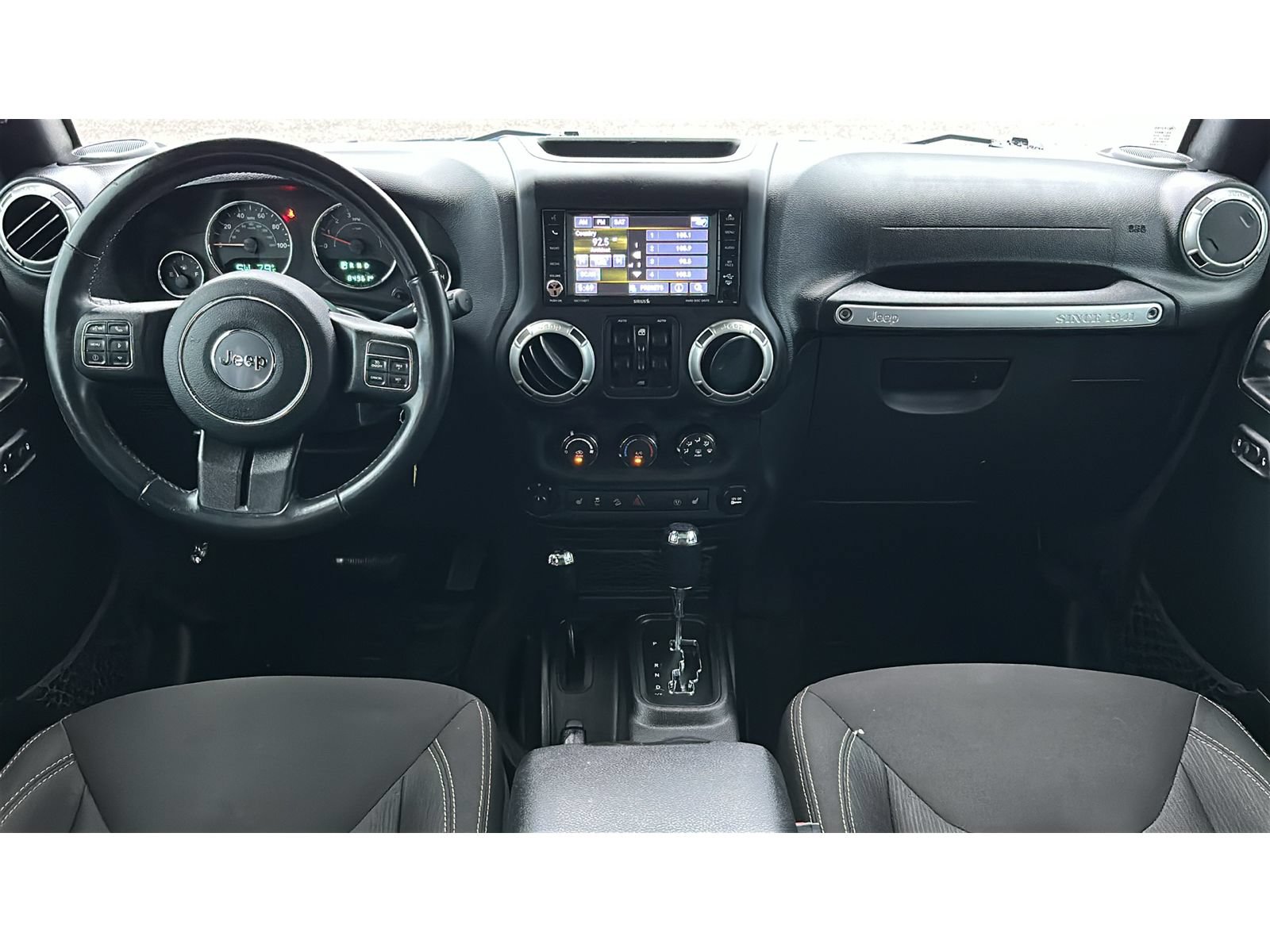 Used 2018 Jeep Wrangler Unlimited Rubicon w/ Cold Weather Group AWD/4WD image 21