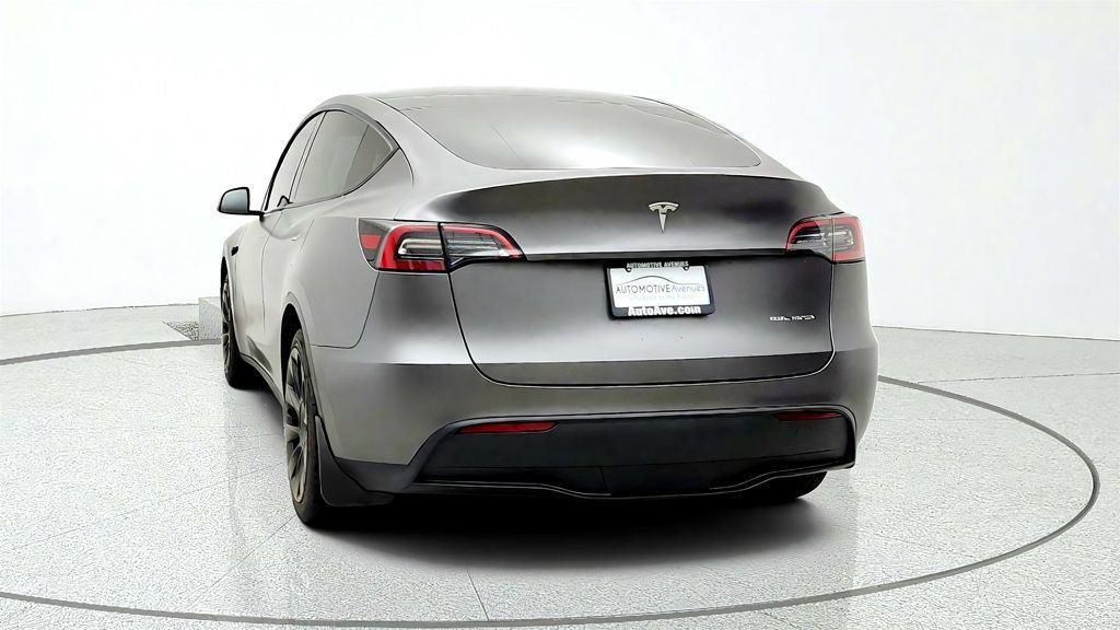 Used 2022 Tesla Model Y Long Range AWD/4WD image 6