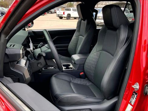 Used 2025 Toyota 4Runner TRD Off-Road Premium w/ Tow Technology Package image 8