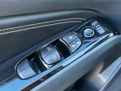 Used 2022 Nissan Altima 2.5 Platinum image 30