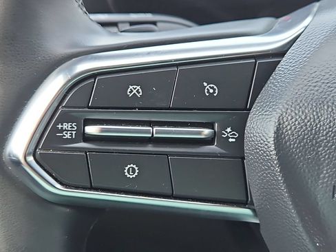 Used 2025 Chevrolet Equinox LT AWD/4WD image 21