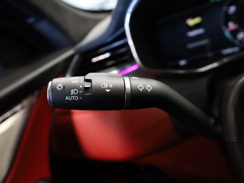 Used 2023 Jaguar F-PACE SVR image 22