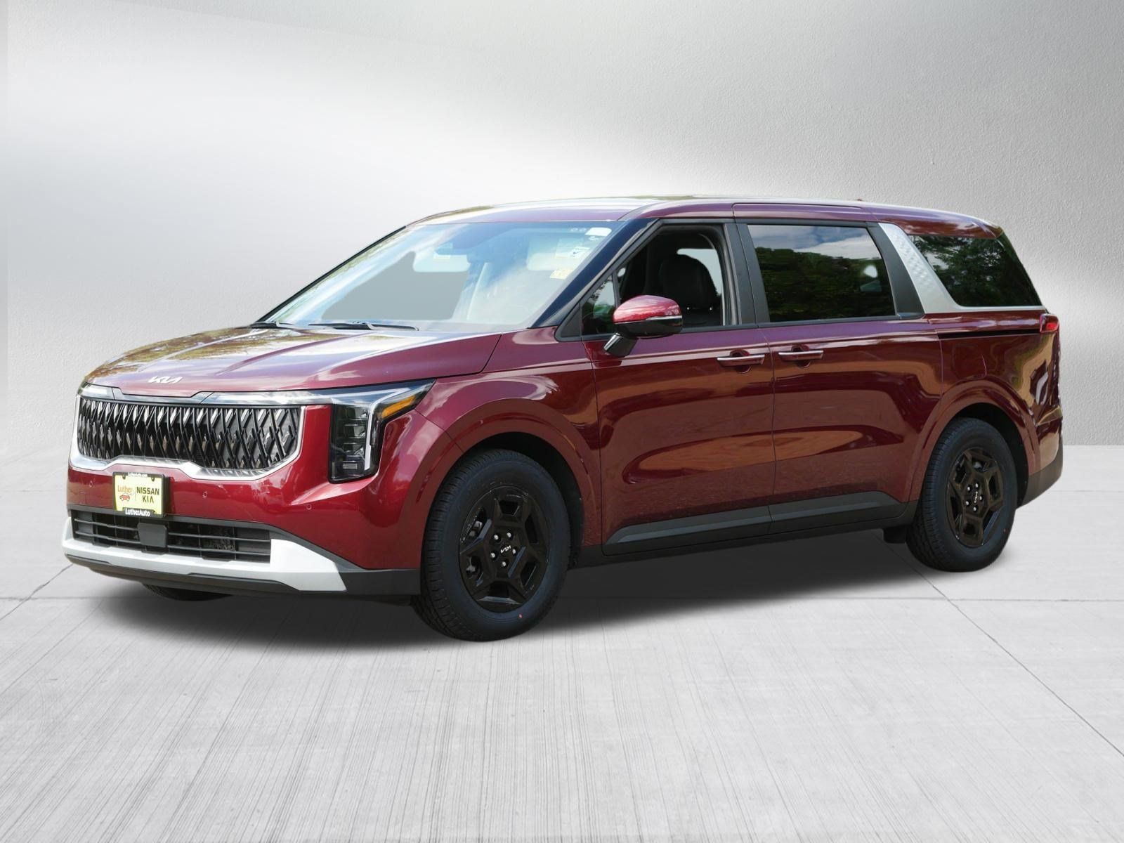 Certified 2026 Kia Carnival FWD image 3