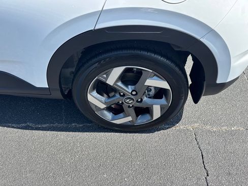Used 2025 Hyundai Venue SEL FWD image 20